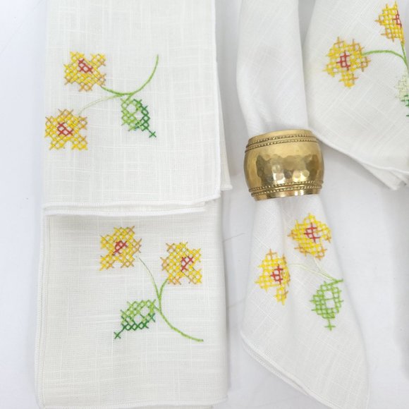 Set of 8 Embroidered Napkins 4 Napkin Rings STAIN READ Floral Cross Stitch - Picture 3 of 6
